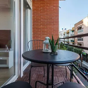 2 En Estadio 6 Plazas 3 Hab Y Metro Apartamento