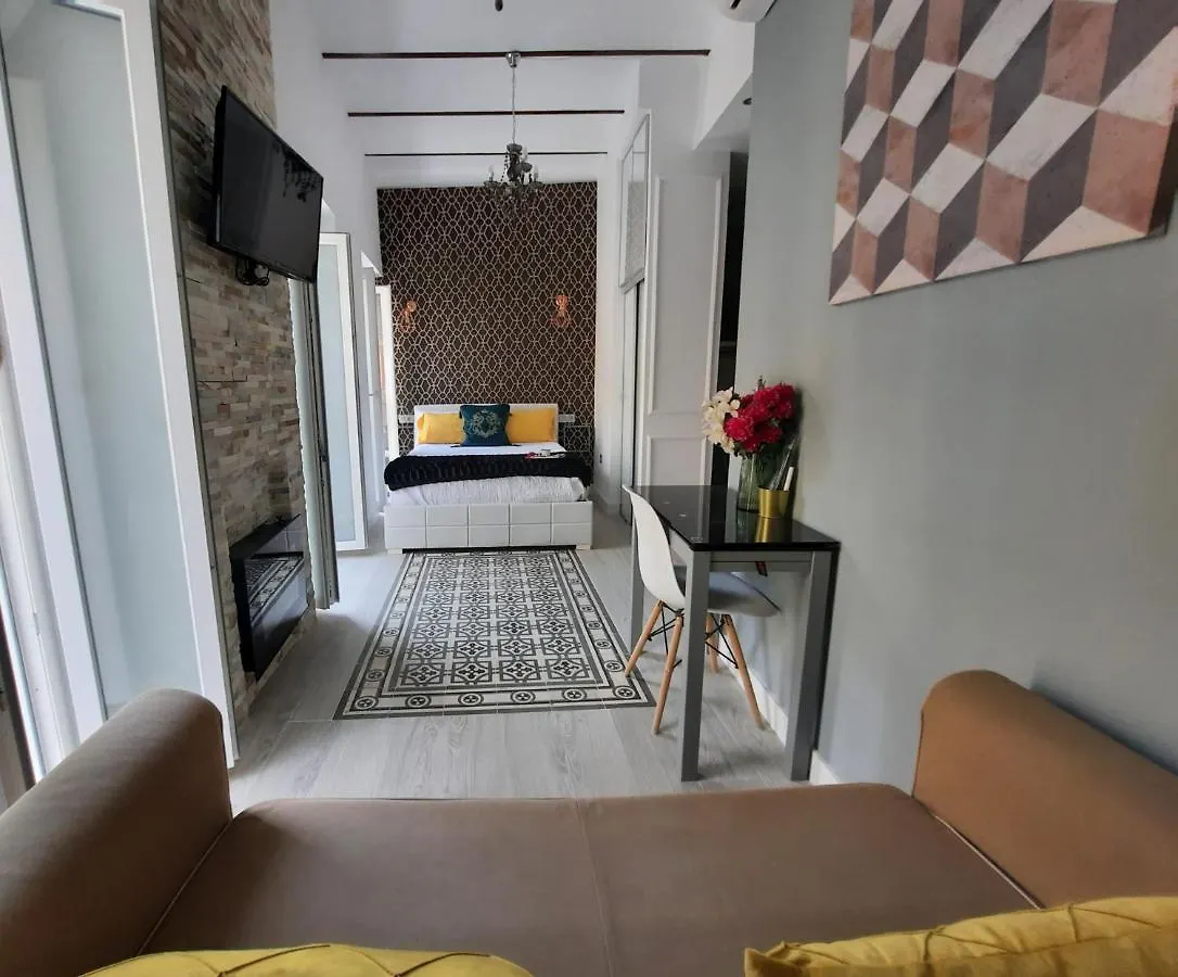 La Suite Del Conde Luxury Suites contacts