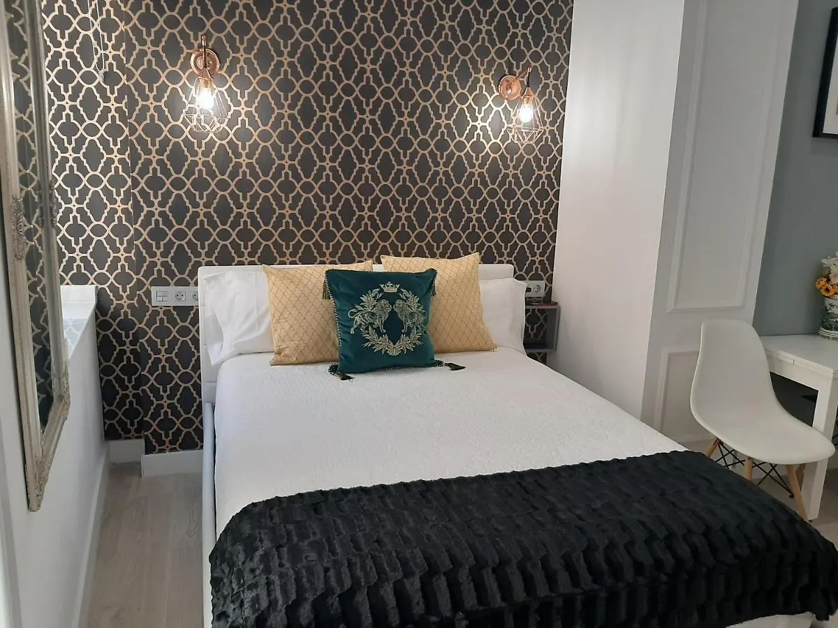 Homestay La Suite Del Conde Luxury Suites Seville